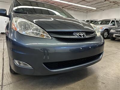 2006 Toyota Sienna XLE 7 Passenger  Wheel Chair - Photo 34 - Portland, OR 97220