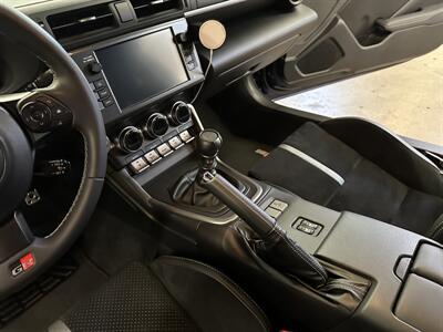 2024 Toyota GR86 Premium   - Photo 29 - Portland, OR 97220