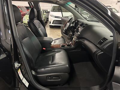 2012 Toyota Highlander Limited - Photo 13 - Portland, OR 97220