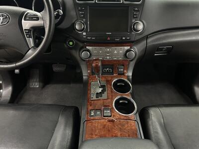 2012 Toyota Highlander Limited   - Photo 19 - Portland, OR 97220