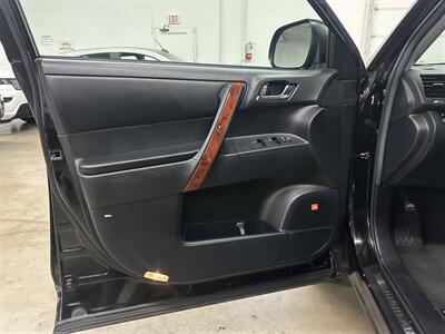 2012 Toyota Highlander Limited - Photo 25 - Portland, OR 97220