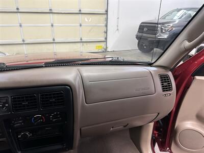 2001 Toyota Tacoma V6 2dr Xtracab V6 - Photo 29 - Portland, OR 97220
