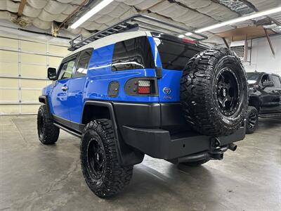 2007 Toyota FJ Cruiser 4dr SUV - Photo 5 - Portland, OR 97220