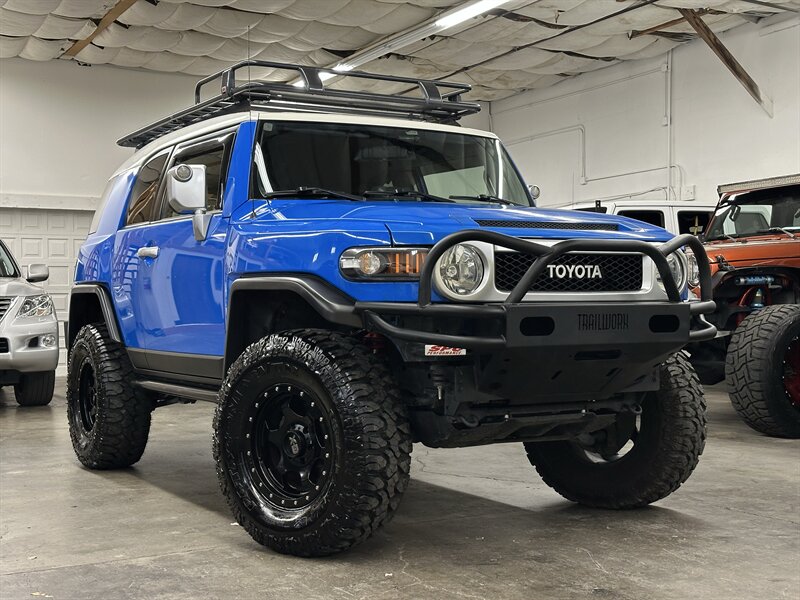 2007 Toyota FJ Cruiser 4dr SUV   - Photo 1 - Portland, OR 97220