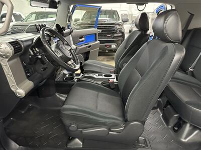 2007 Toyota FJ Cruiser 4dr SUV - Photo 47 - Portland, OR 97220