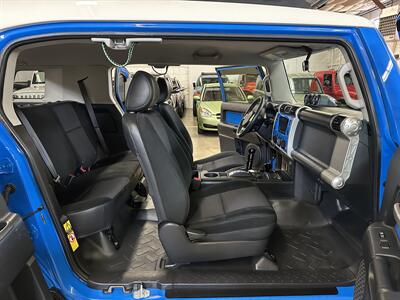 2007 Toyota FJ Cruiser 4dr SUV   - Photo 19 - Portland, OR 97220
