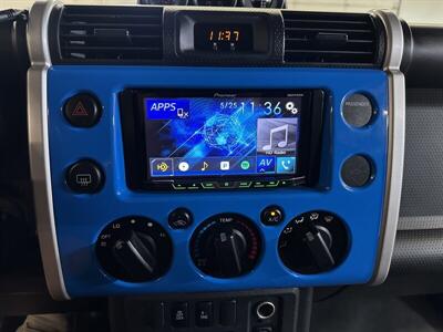 2007 Toyota FJ Cruiser 4dr SUV - Photo 22 - Portland, OR 97220