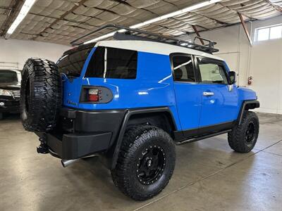 2007 Toyota FJ Cruiser 4dr SUV - Photo 3 - Portland, OR 97220