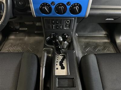 2007 Toyota FJ Cruiser 4dr SUV   - Photo 32 - Portland, OR 97220