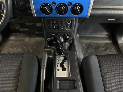 2007 Toyota FJ Cruiser 4dr SUV - Photo 32 - Portland, OR 97220