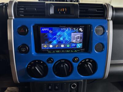 2007 Toyota FJ Cruiser 4dr SUV   - Photo 22 - Portland, OR 97220