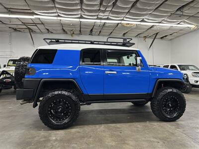 2007 Toyota FJ Cruiser 4dr SUV - Photo 2 - Portland, OR 97220