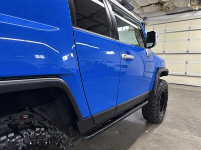 2007 Toyota FJ Cruiser 4dr SUV - Photo 20 - Portland, OR 97220