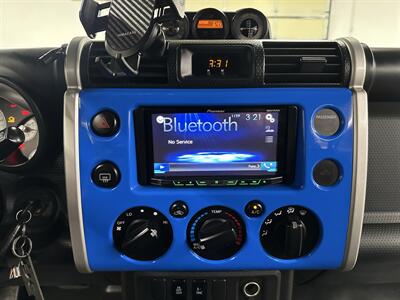 2007 Toyota FJ Cruiser 4dr SUV - Photo 60 - Portland, OR 97220