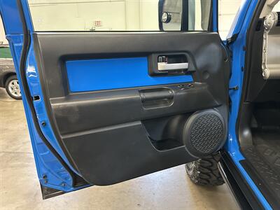2007 Toyota FJ Cruiser 4dr SUV   - Photo 25 - Portland, OR 97220