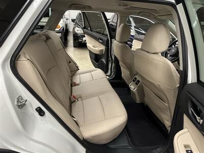 2019 Subaru Outback 3.6R Limited   - Photo 11 - Portland, OR 97220