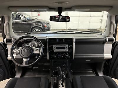 2013 Toyota FJ Cruiser   - Photo 19 - Portland, OR 97220