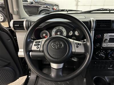 2013 Toyota FJ Cruiser   - Photo 20 - Portland, OR 97220