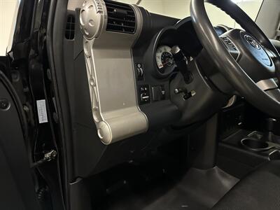 2013 Toyota FJ Cruiser   - Photo 26 - Portland, OR 97220