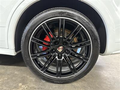 2014 Porsche Cayenne GTS - Photo 44 - Portland, OR 97220