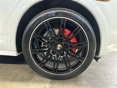 2014 Porsche Cayenne GTS - Photo 42 - Portland, OR 97220