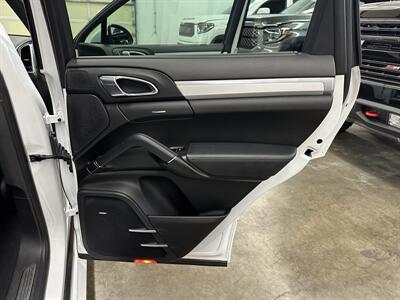 2014 Porsche Cayenne GTS - Photo 67 - Portland, OR 97220