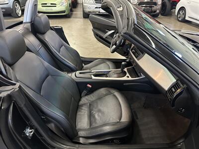 2006 BMW Z4 3.0i   - Photo 13 - Portland, OR 97220