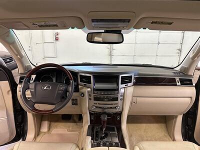 2013 Lexus LX 570   - Photo 17 - Portland, OR 97220