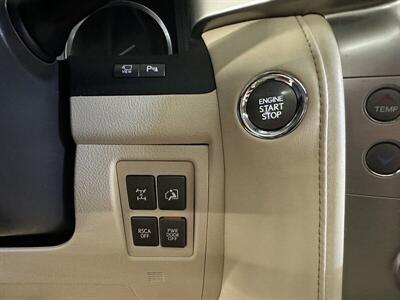 2013 Lexus LX 570   - Photo 22 - Portland, OR 97220