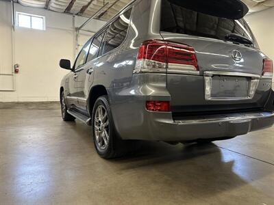 2013 Lexus LX 570   - Photo 43 - Portland, OR 97220