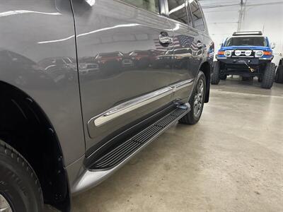 2013 Lexus LX 570   - Photo 42 - Portland, OR 97220