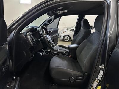 2017 Toyota Tacoma TRD Off-Road   - Photo 13 - Portland, OR 97220