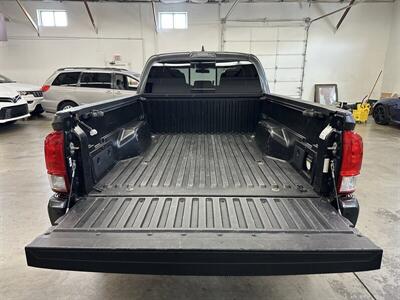 2017 Toyota Tacoma TRD Off-Road   - Photo 5 - Portland, OR 97220