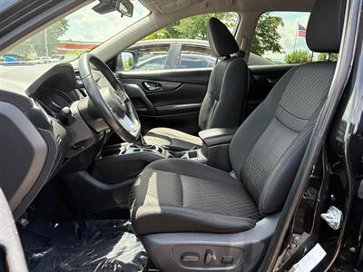 2019 Nissan Rogue SV   - Photo 12 - Hagerstown, MD 21740