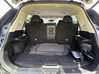 2019 Nissan Rogue SV   - Photo 8 - Hagerstown, MD 21740