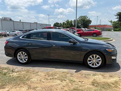 2020 Chevrolet Malibu LT   - Photo 4 - Hagerstown, MD 21740