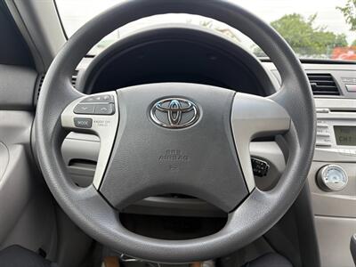 2011 Toyota Camry LE   - Photo 11 - Hagerstown, MD 21740