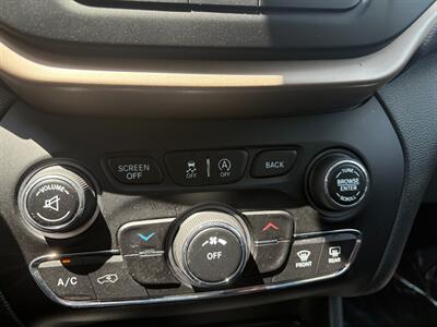 2015 Jeep Cherokee Latitude   - Photo 10 - Hagerstown, MD 21740