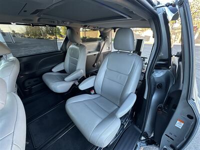 2020 Toyota Sienna XLE 7-Passenger  HANDICAP WHEELCHAIR ACCESSIBLE VAN - Photo 10 - Sacramento, CA 95821