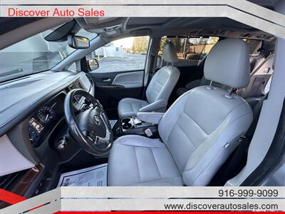 2020 Toyota Sienna XLE 7-Passenger  HANDICAP WHEELCHAIR ACCESSIBLE VAN - Photo 12 - Sacramento, CA 95821