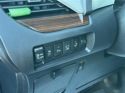 2020 Toyota Sienna XLE 7-Passenger  HANDICAP WHEELCHAIR ACCESSIBLE VAN - Photo 11 - Sacramento, CA 95821