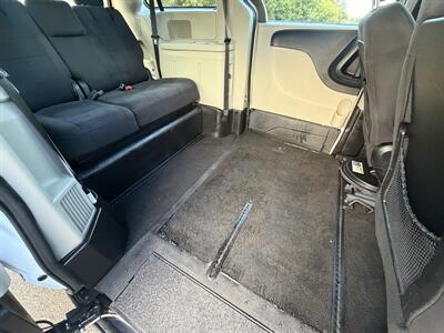 2013 Dodge Grand Caravan American Value Package HANDICAP WHEELCHAIR ACCESSIBLE VAN - Photo 10 - Sacramento, CA 95821