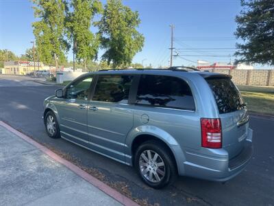 2009 Chrysler Town & Country Touring  HANDICAP WHEELCHAIR ACCESSIBLE VAN - Photo 12 - Sacramento, CA 95821
