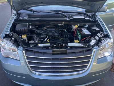 2009 Chrysler Town & Country Touring  HANDICAP WHEELCHAIR ACCESSIBLE VAN - Photo 38 - Sacramento, CA 95821