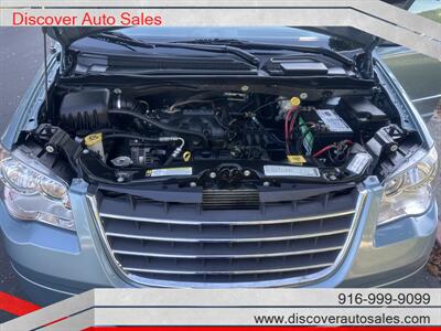 2009 Chrysler Town & Country Touring  HANDICAP WHEELCHAIR ACCESSIBLE VAN - Photo 38 - Sacramento, CA 95821