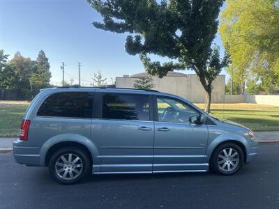 2009 Chrysler Town & Country Touring  HANDICAP WHEELCHAIR ACCESSIBLE VAN - Photo 9 - Sacramento, CA 95821
