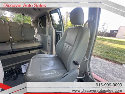 2009 Chrysler Town & Country Touring  HANDICAP WHEELCHAIR ACCESSIBLE VAN - Photo 35 - Sacramento, CA 95821
