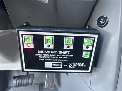 2009 Chrysler Town & Country Touring  HANDICAP WHEELCHAIR ACCESSIBLE VAN - Photo 29 - Sacramento, CA 95821