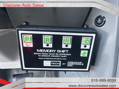 2009 Chrysler Town & Country Touring  HANDICAP WHEELCHAIR ACCESSIBLE VAN - Photo 29 - Sacramento, CA 95821