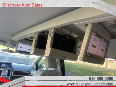 2009 Chrysler Town & Country Touring  HANDICAP WHEELCHAIR ACCESSIBLE VAN - Photo 21 - Sacramento, CA 95821